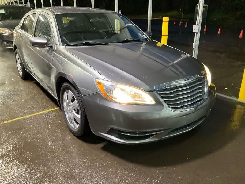 Chrysler 200