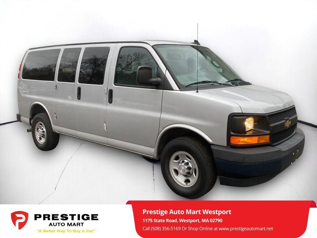 2017 CHEVROLET Express