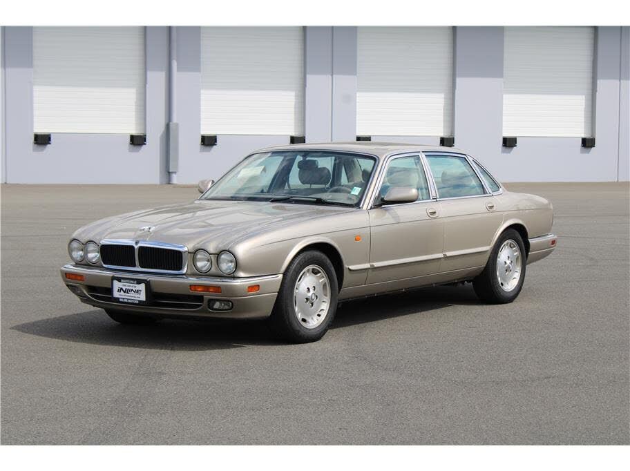 Jaguar XJ6