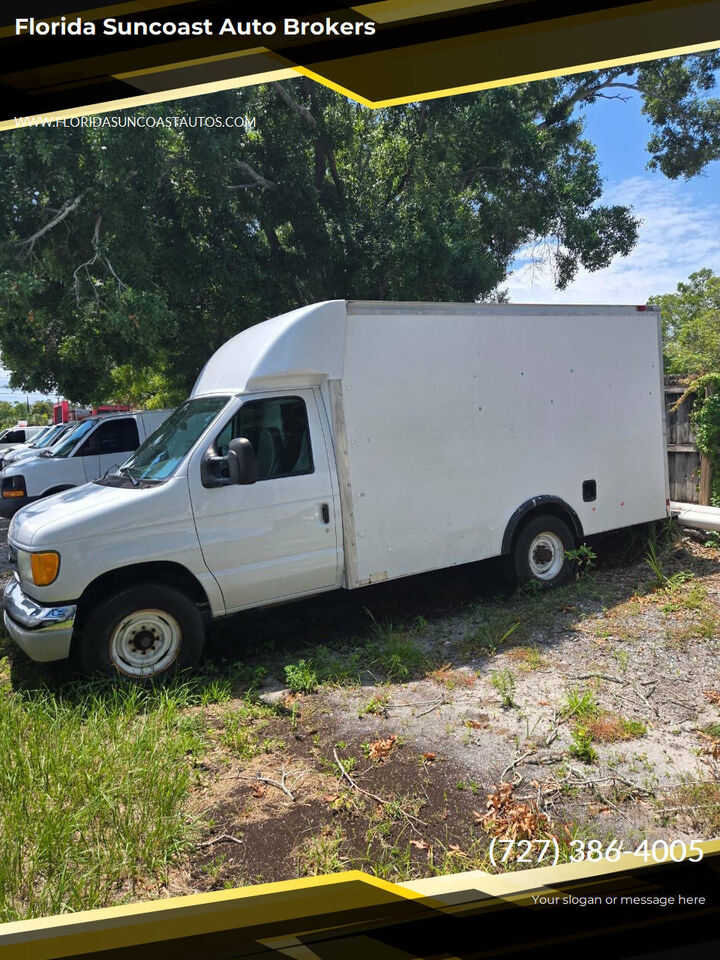 2005 FORD E-350