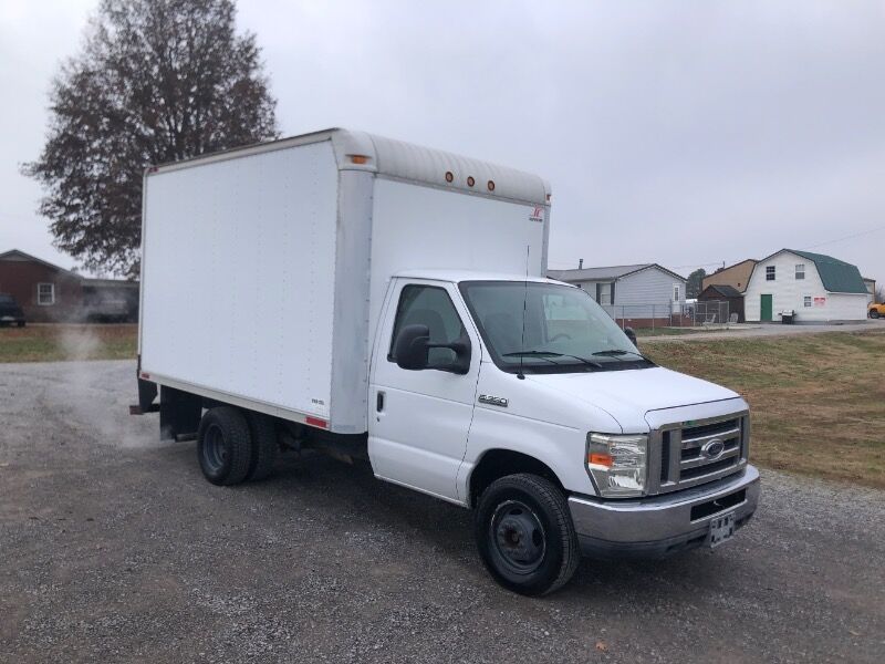 2008 FORD E-350