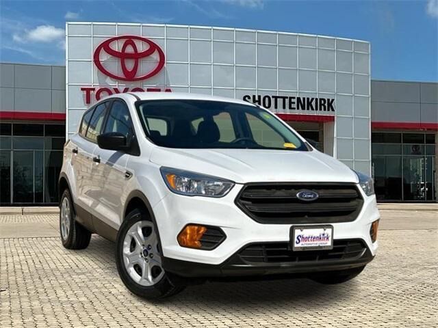 2017 FORD Escape