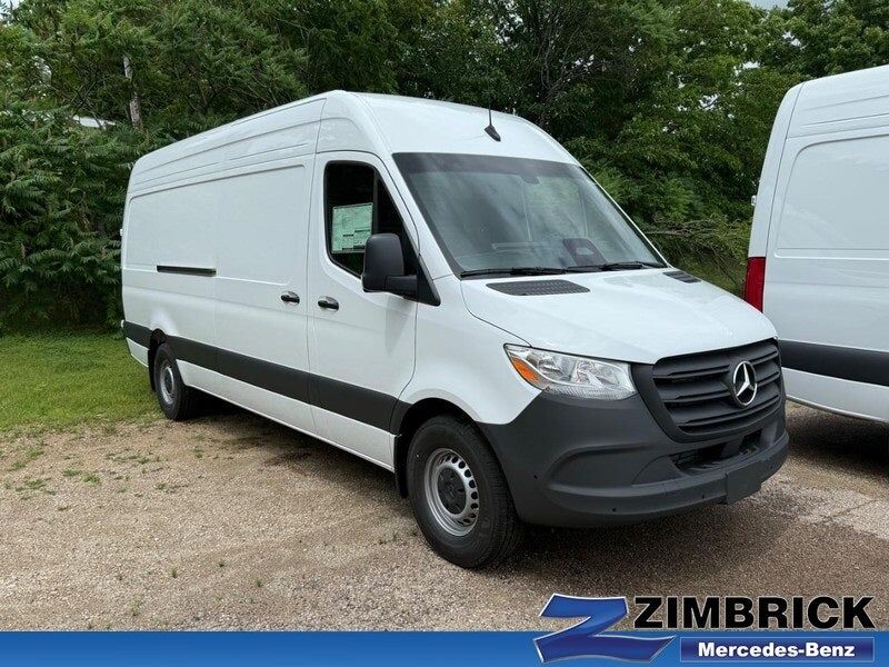 2025 MERCEDES-BENZ Sprinter