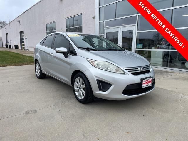 2013 FORD Fiesta