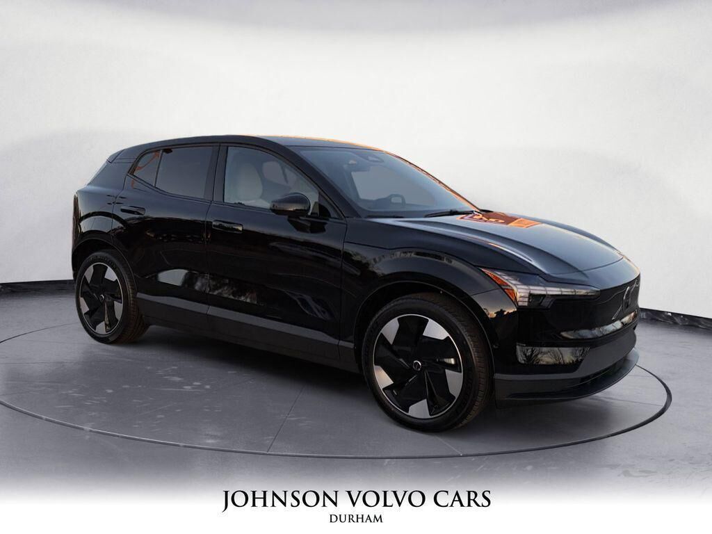 2025 VOLVO EX30