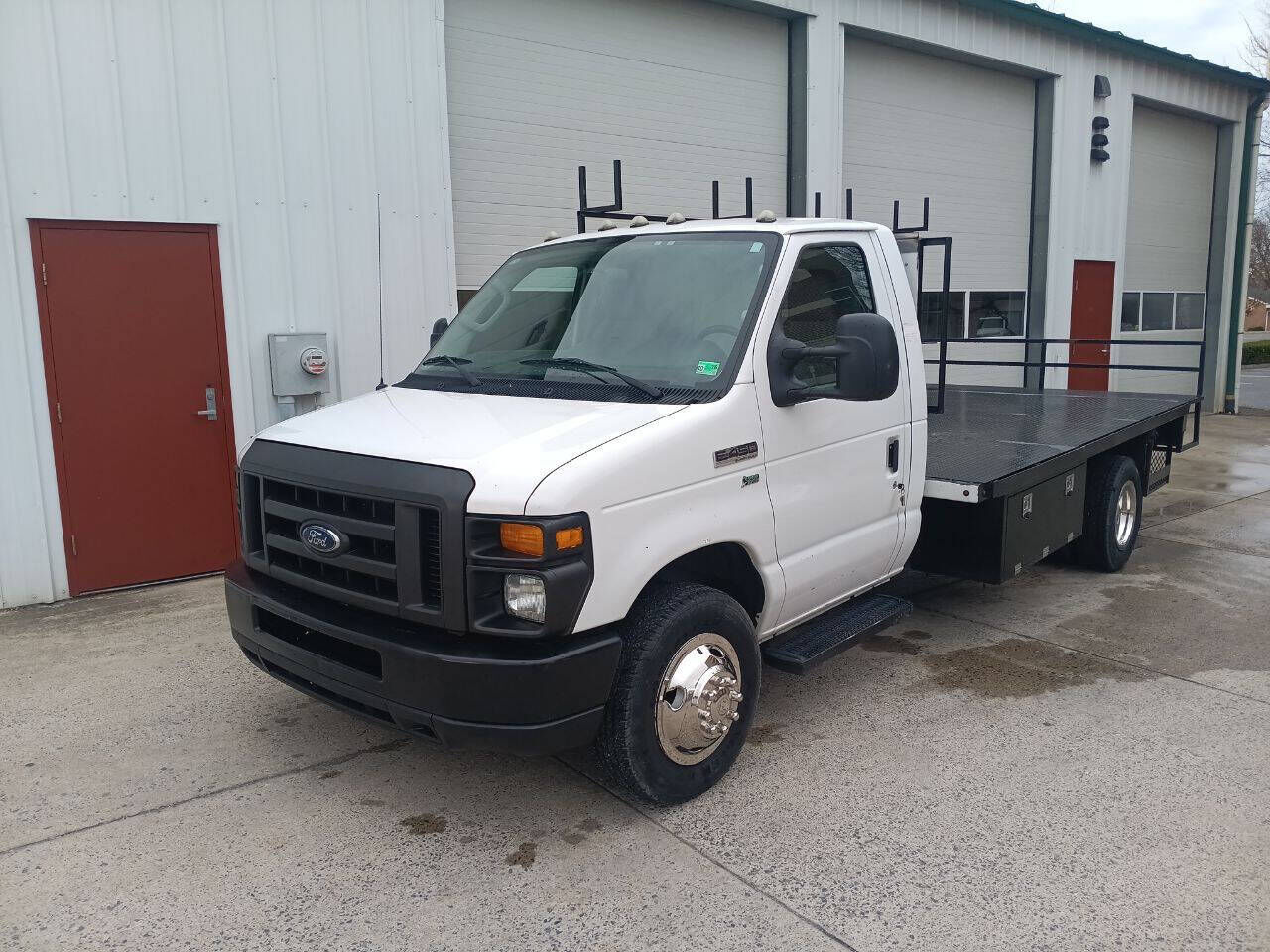 2010 FORD E-450
