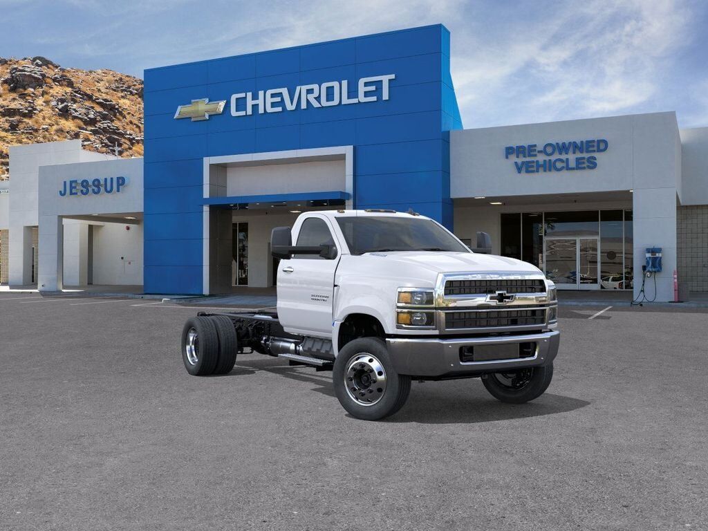 2025 GMC Silverado Medium Duty