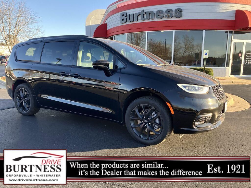 2026 CHRYSLER Pacifica