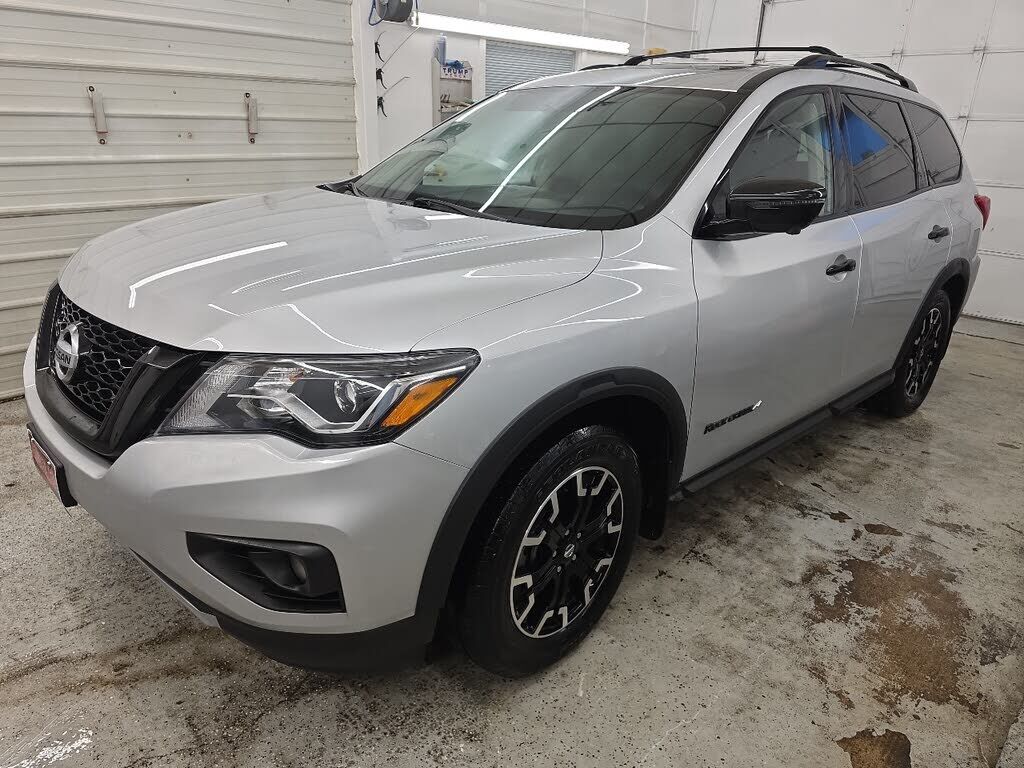 2020 NISSAN Pathfinder