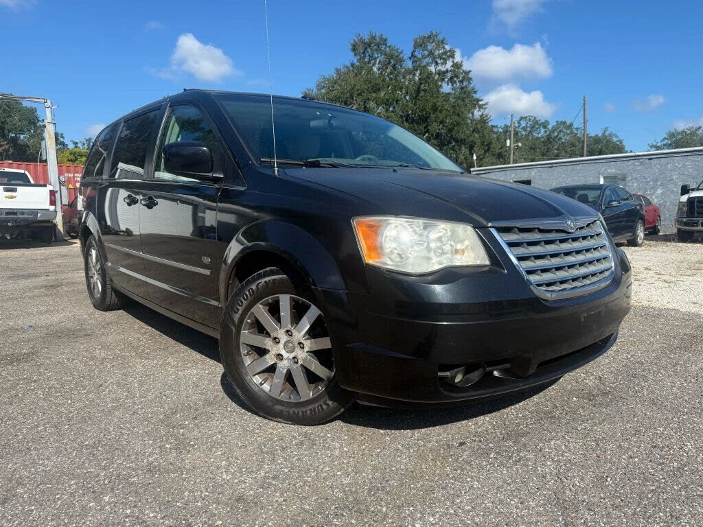 2009 CHRYSLER Town and Country