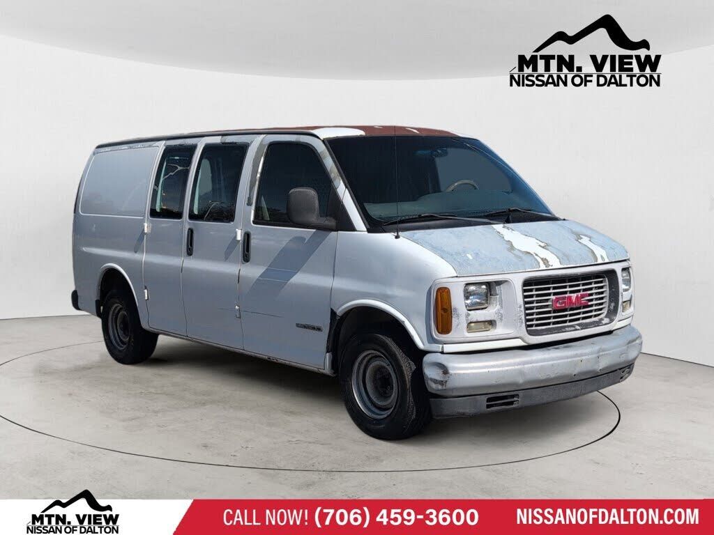 GMC Savana