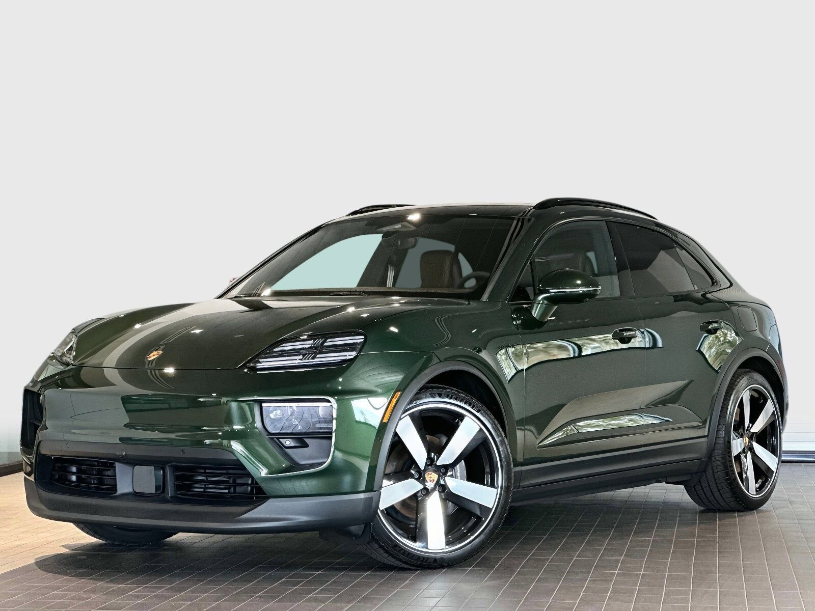 2024 PORSCHE Macan