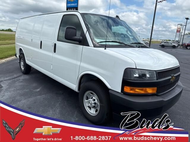 2025 CHEVROLET Express