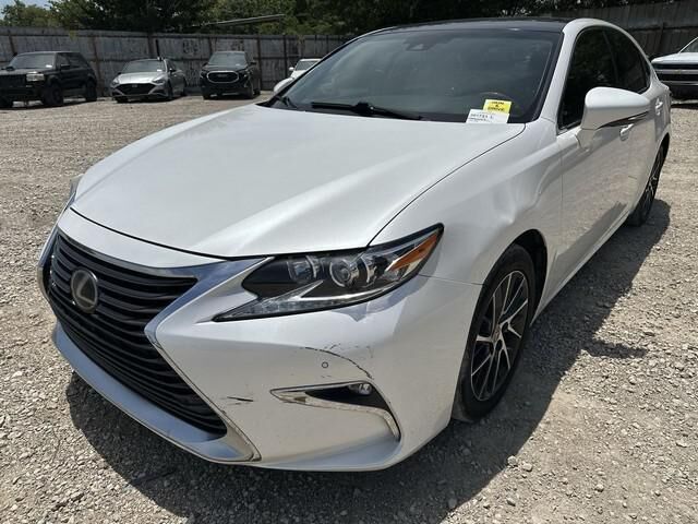2016 Lexus ES