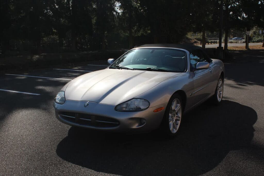 2000 JAGUAR XK8