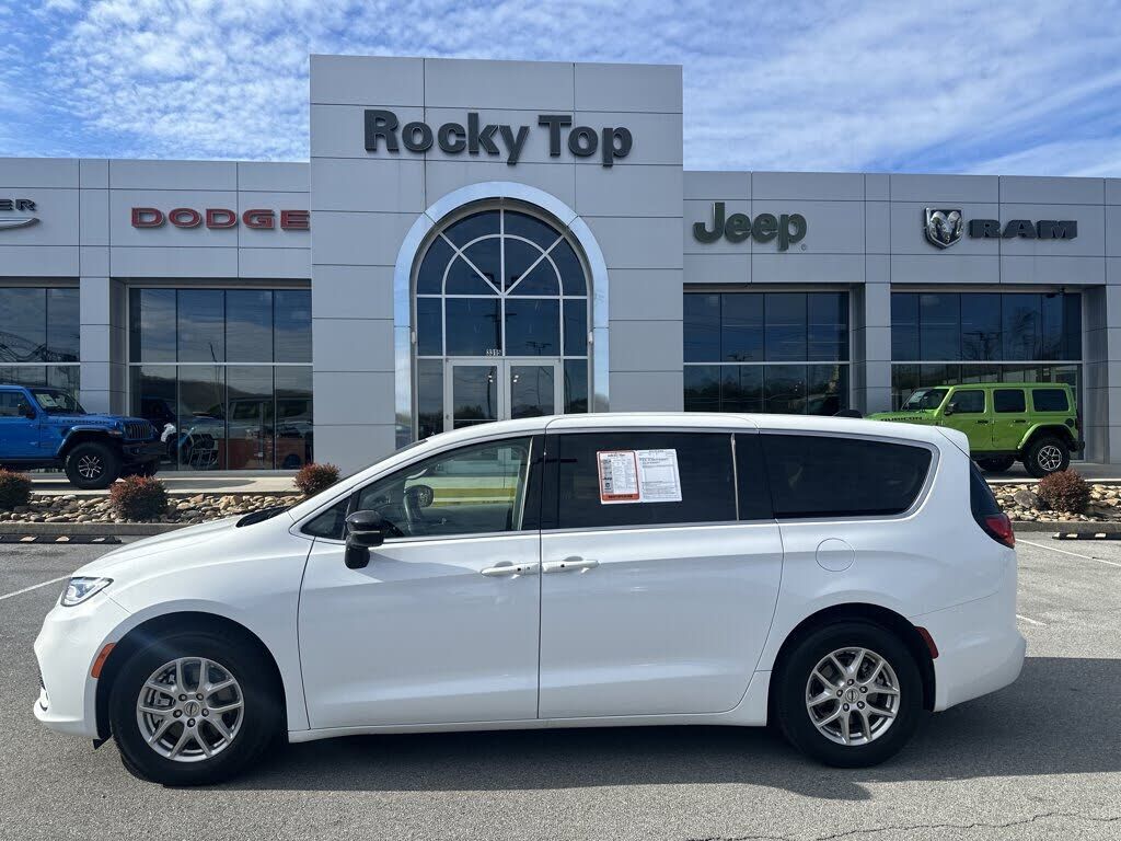 2024 CHRYSLER Pacifica