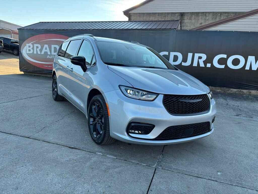 2026 CHRYSLER Pacifica