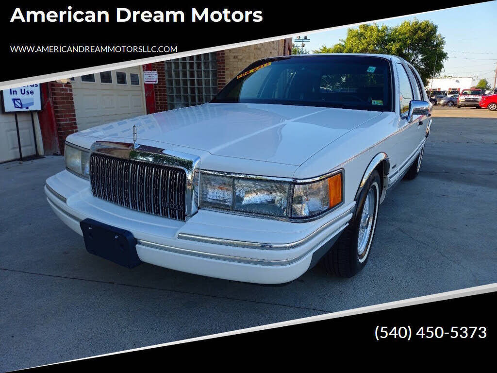 1994 LINCOLN Town Car