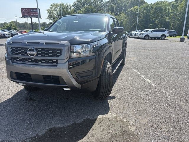 2025 NISSAN Frontier