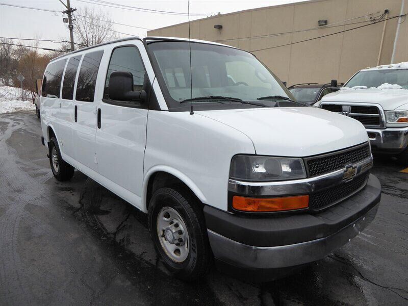 2017 CHEVROLET Express