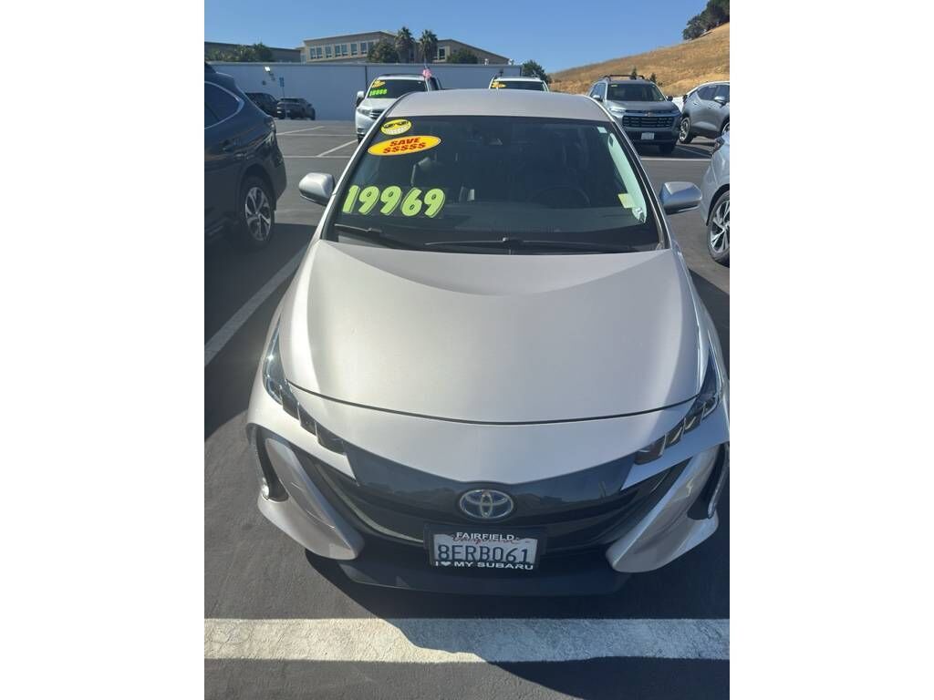 2018 TOYOTA Prius