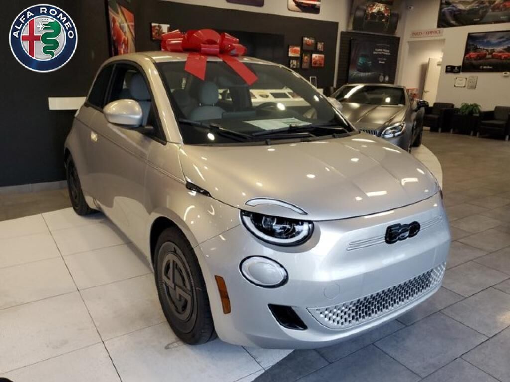 2025 FIAT 500e