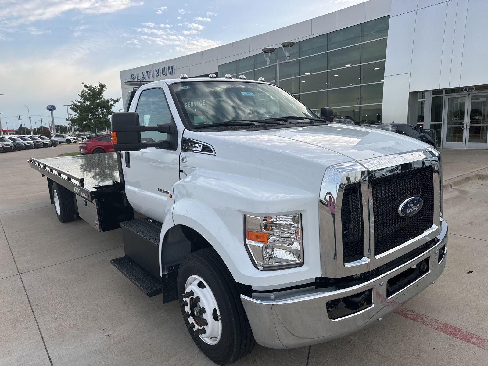 2025 FORD F-650