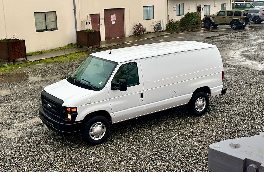 2010 FORD E-250