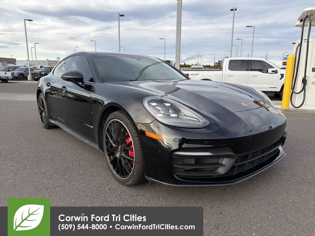 2021 PORSCHE Panamera