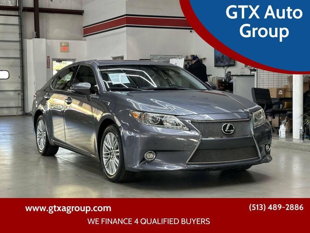 Lexus ES
