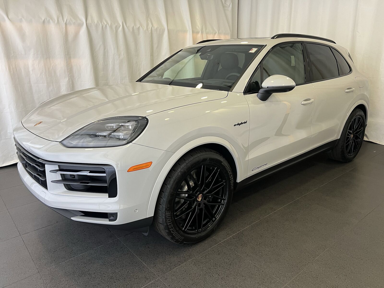 2026 PORSCHE Cayenne