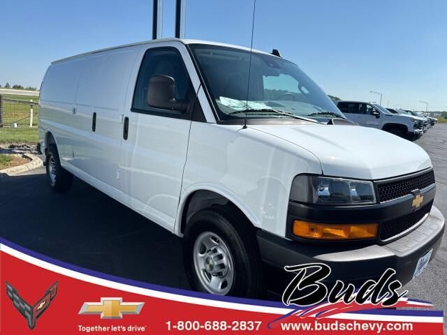 2025 CHEVROLET Express