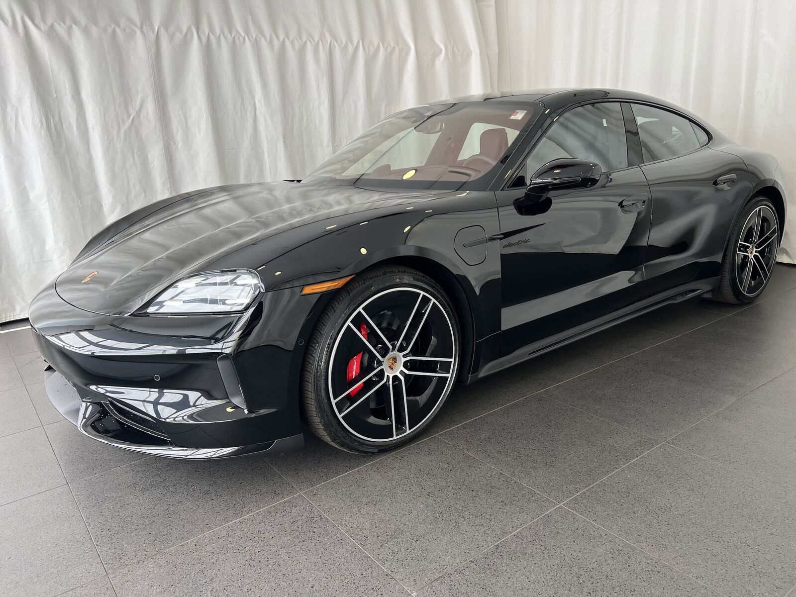 2026 PORSCHE Taycan