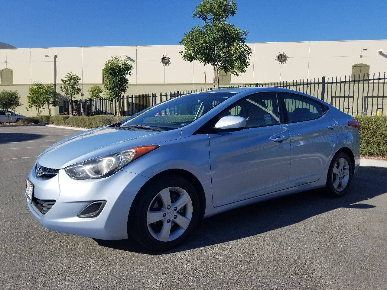 2011 HYUNDAI Elantra
