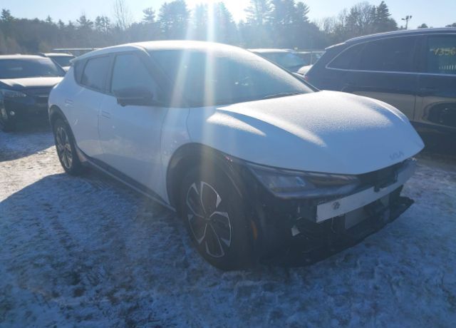 2023 KIA EV6