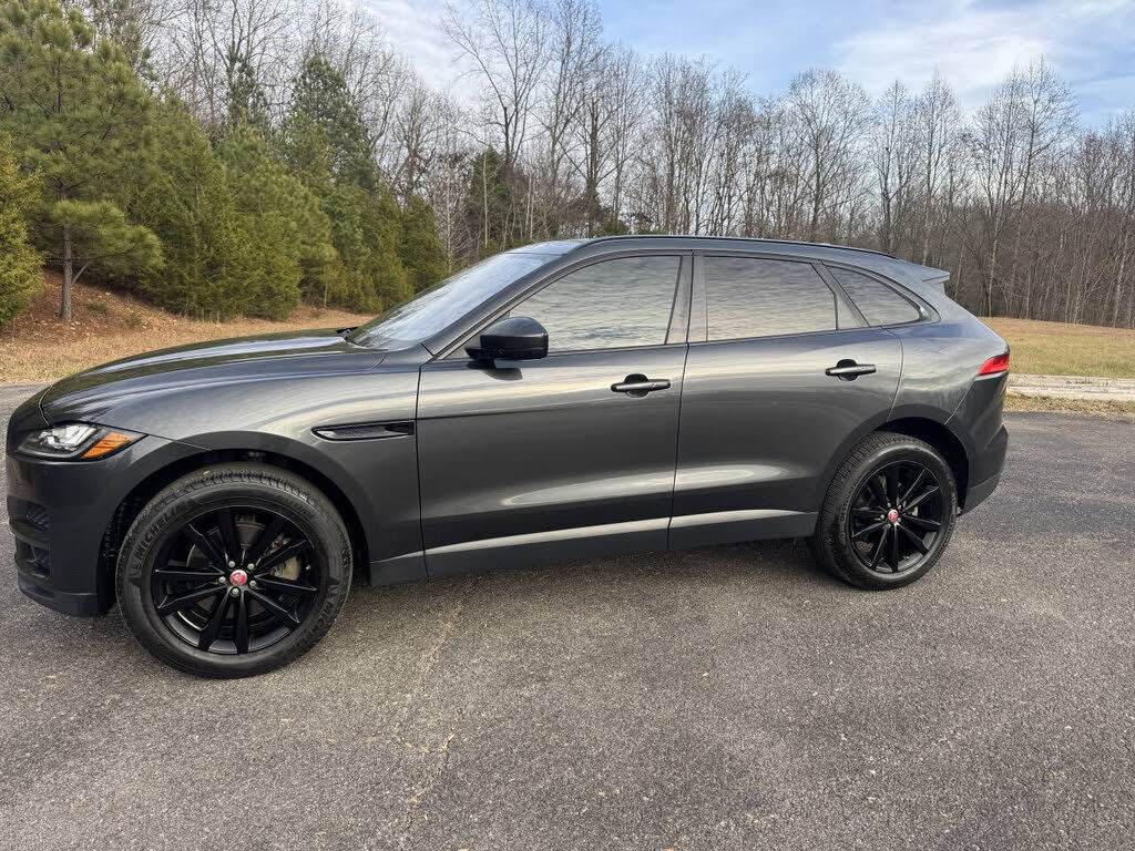 2017 JAGUAR F-Pace