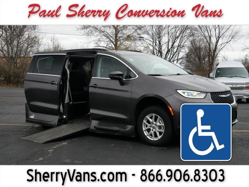 2022 CHRYSLER Pacifica