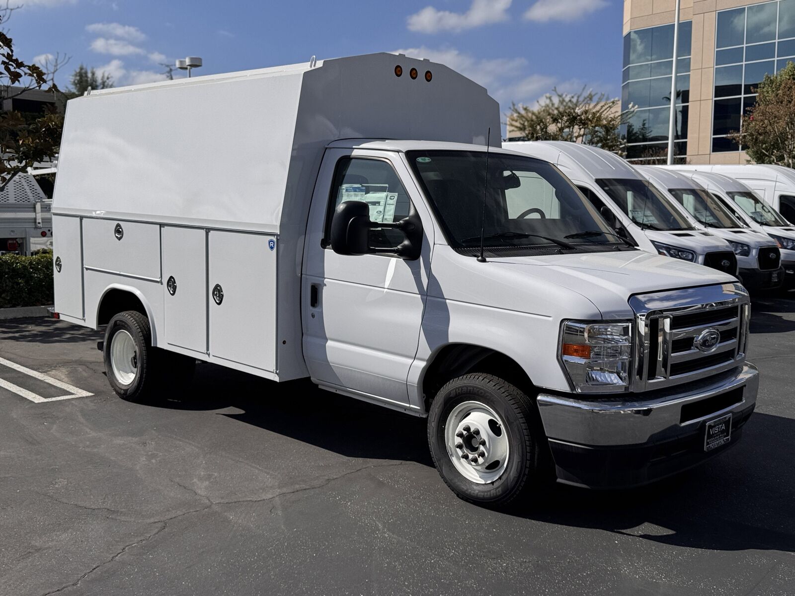 2025 FORD E-350
