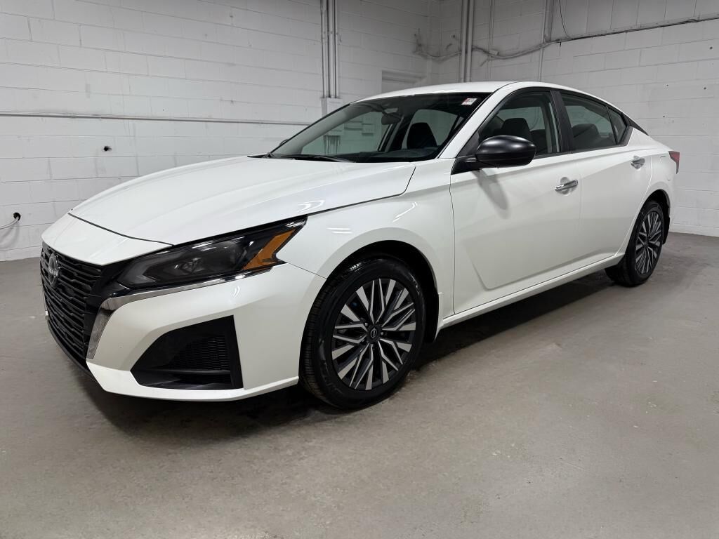2024 NISSAN Altima