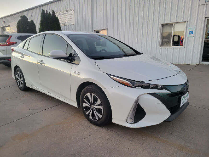 2019 TOYOTA Prius