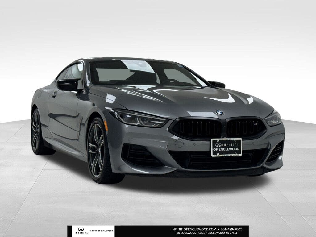 2023 BMW M8