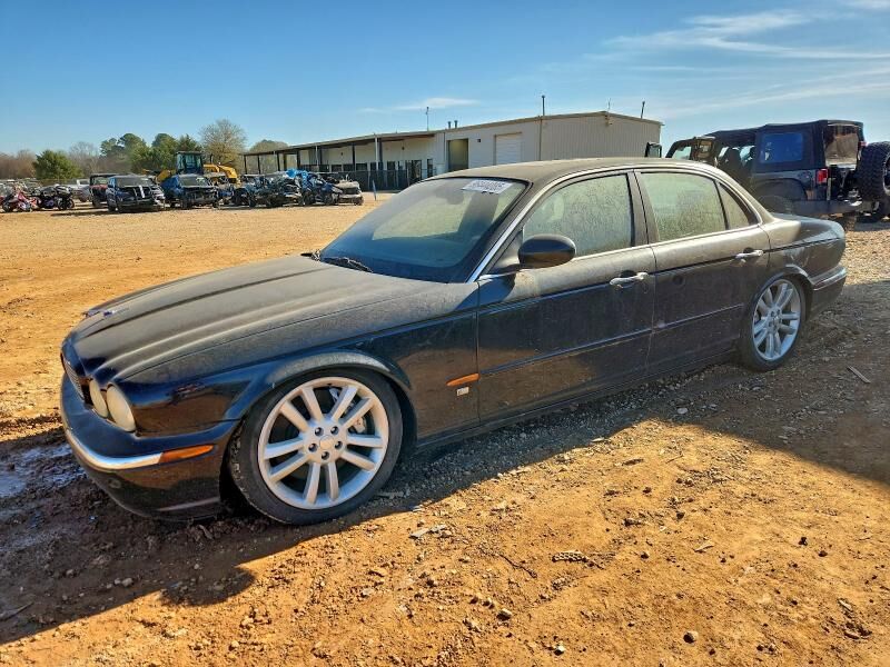 Jaguar XJR