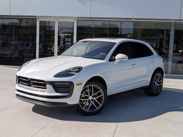 2026 PORSCHE Macan
