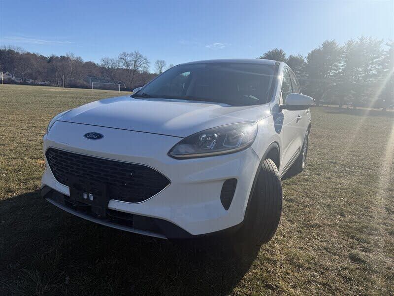 2021 FORD Escape
