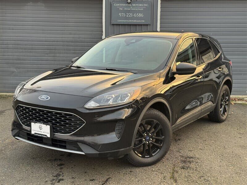 2022 FORD Escape
