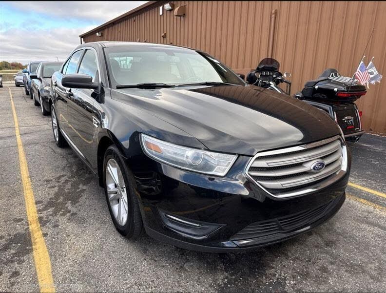 2014 FORD Taurus