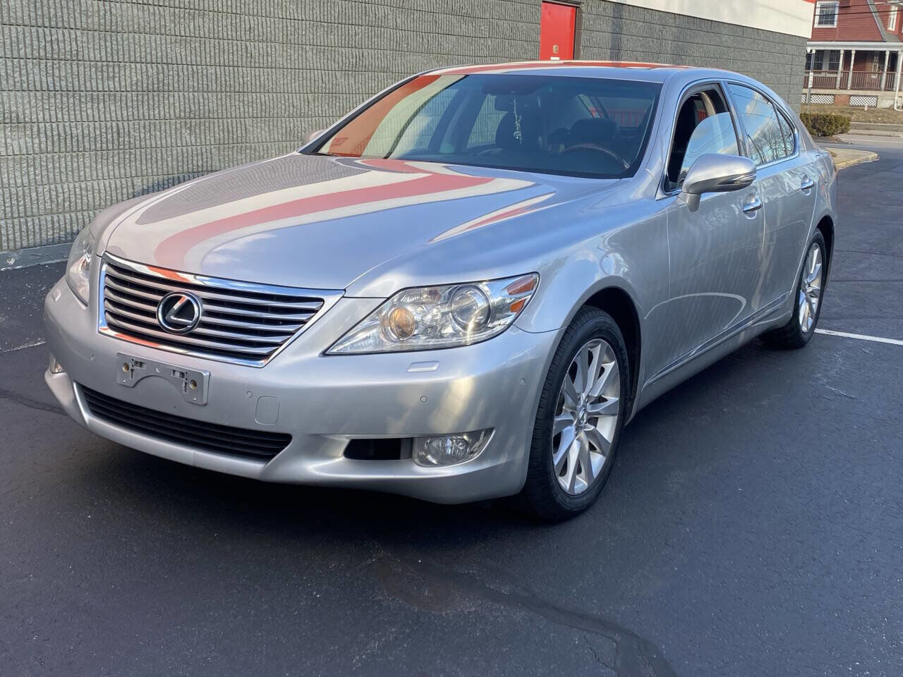 2010 LEXUS LS