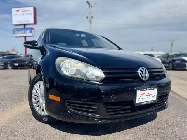 2011 VOLKSWAGEN Golf