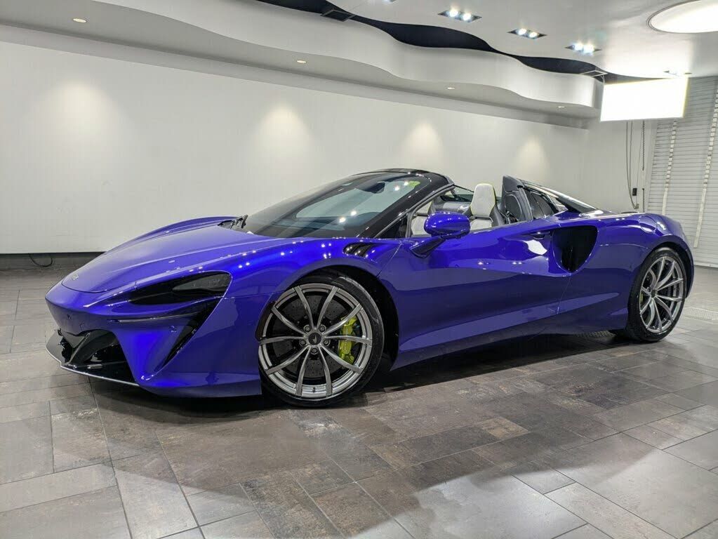 2025 MCLAREN ARTURA