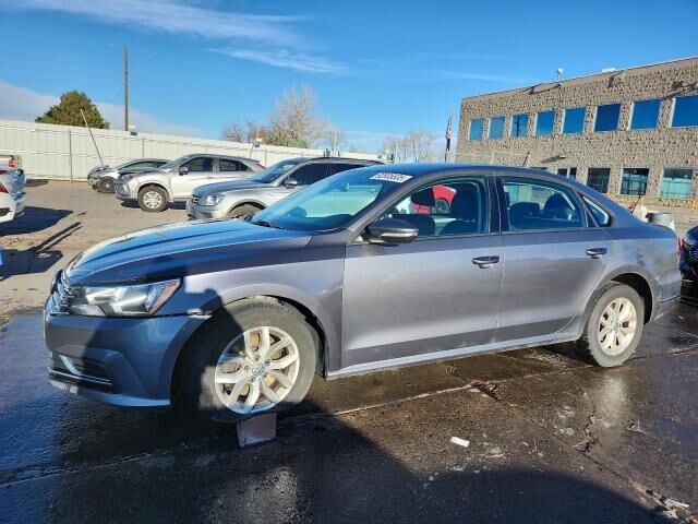 2018 VOLKSWAGEN Passat